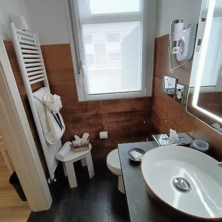 Bed End Breakfast Mary's Tower 4* Bolonha