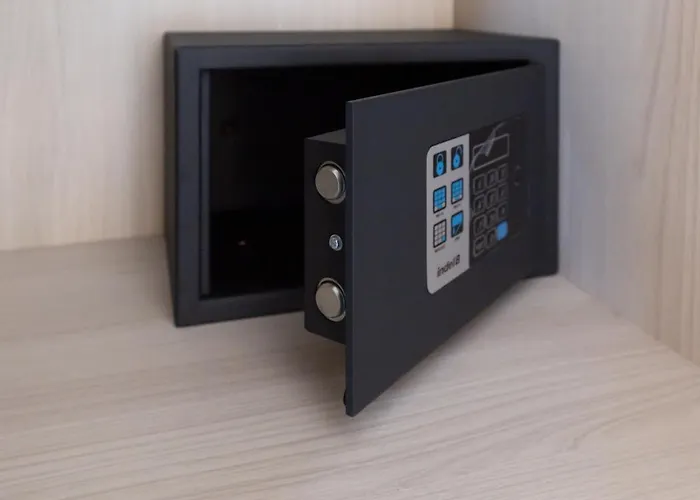 招待所 Fair Tower 4*